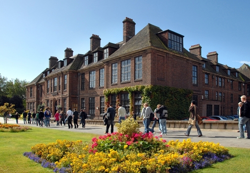 赫爾大學<br /><small>University of Hull</small>