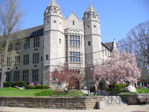 楊斯鎮州立大學(州立)<br><small>Youngstown State University</small>
