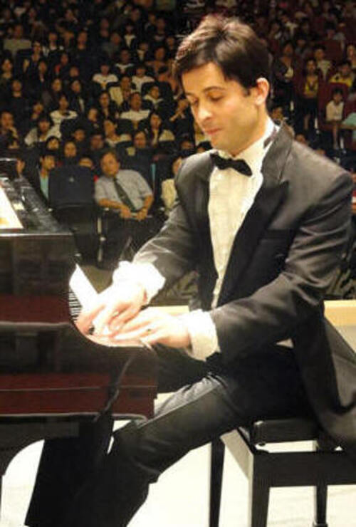 Dr. Giorgi Latsabidze<small>2010</small>