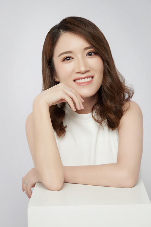 Lydia Tseng<small>曾立葶<br>2022</small>